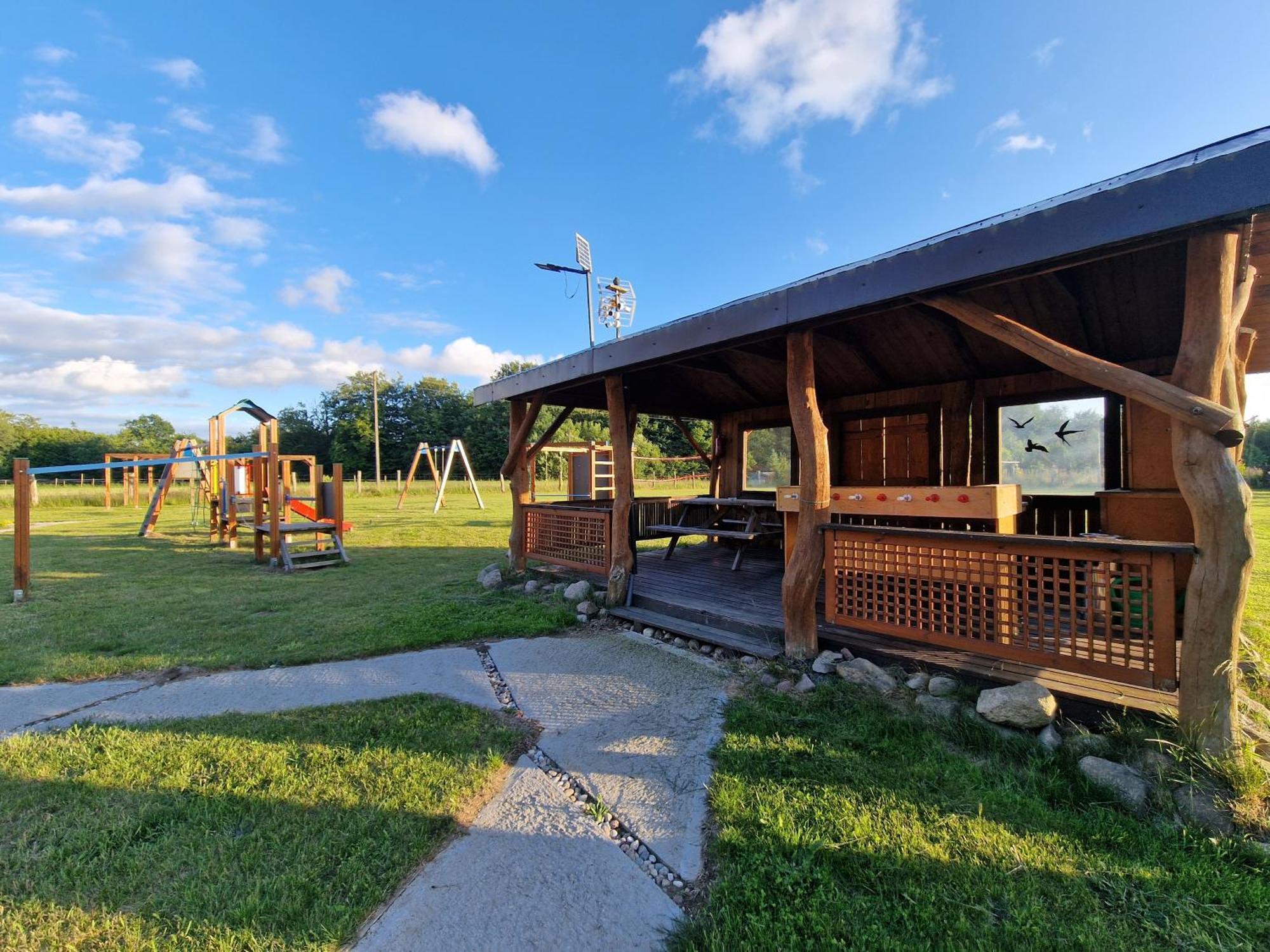 Ranczo Wodnica - Letniskowe, Na Wylacznosc Holiday home *